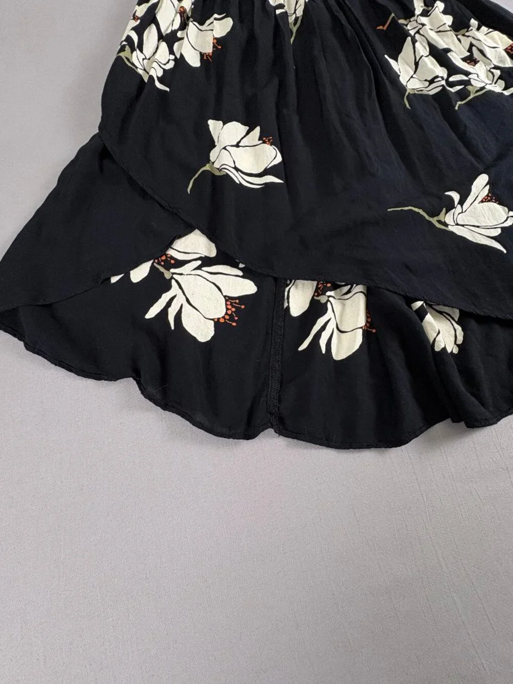 Free People She’s A Waterfall Floral Midi Dress Black Ivory Open Back Size 4 - Picture 5 of 9